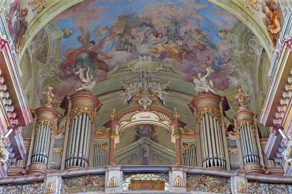 JASOV - JANUARY 2: Baroque organ and fresco by Johann Lucas Kracker (1752 - 1776) on baroque ceiling from Premonstratesian cloister in Jasov on January 2, 2014 in Jasov, Slovakia. — Stock Photo, Image