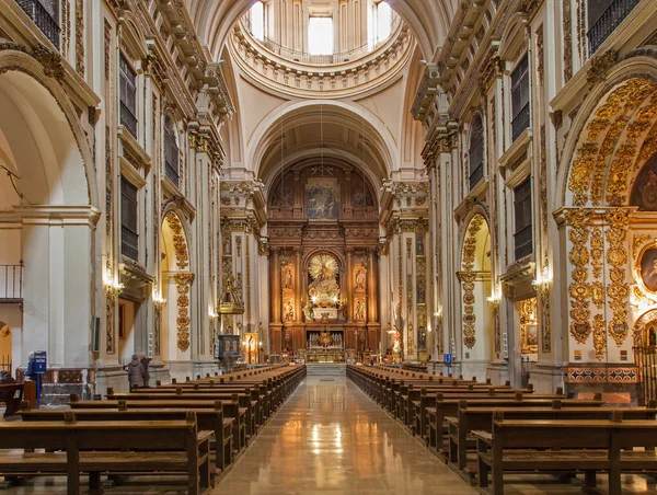 MADRID - 10 DE MARÇO: Nave da igreja barroca de San Isidoro em 10 de março de 2013 em Madrid . — Fotografia de Stock