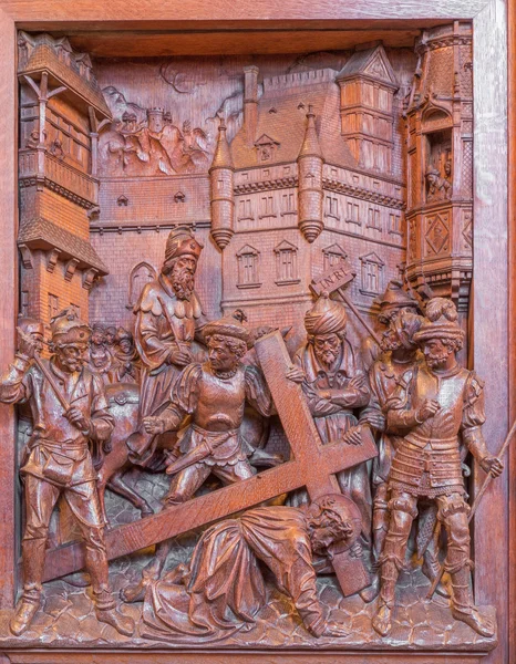 ANTWERP, BELGIUM 5: Fall of Jesus under cross. Carved relief in St. Pauls church (Paulskerk) on September 5, 2013 in Antwerp, Belgium — Stock Photo, Image