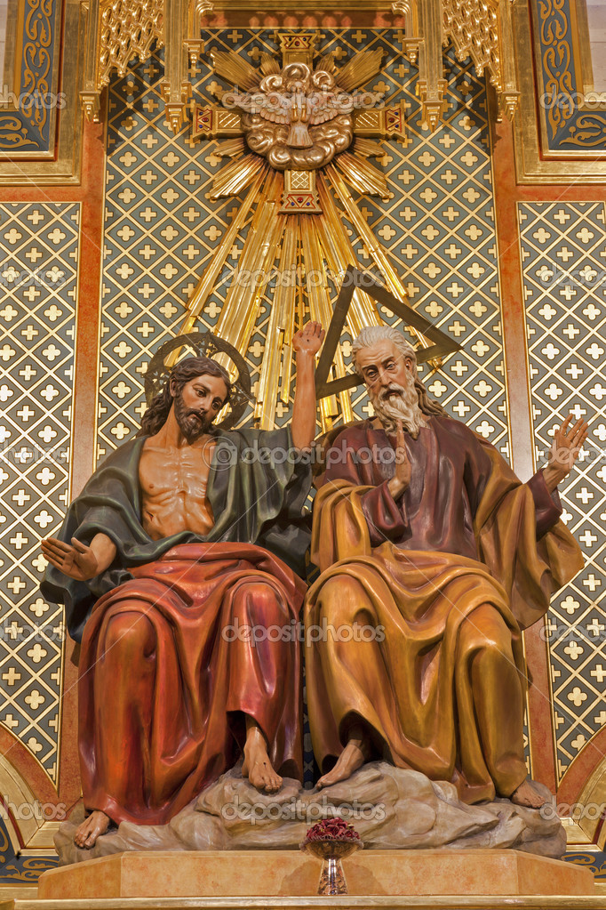 La Trinité Intelligible Depositphotos_39008067-stock-photo-madrid-march-10-statue-of
