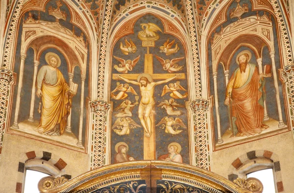 VERONA - JANUARY 27: Crucifixion fresco from main apse by Martino da Verona from end of 14. cent. in basilica San Zeno in January 27, 2013 in Verona, Italy. — Stock Photo, Image