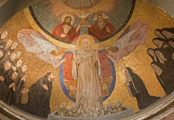 Rome, MARCH - 22: Mosaic of Virgin Mary from apse of Santa Prassede church. 2012, Italy. — Stock Photo, Image