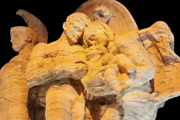 Roma - dettaglio della scultura su Victtorio Emanuelle brdige di notte — Foto Stock