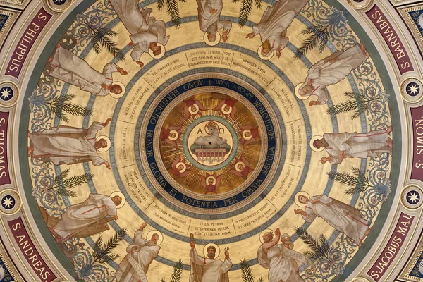 Parigi - affresco della cupola di San Francois Xavier - dodici apostoli — Foto Stock