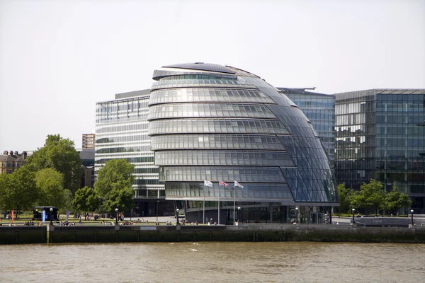 Londra - moderno edificio del municipio sulla banchina — Foto Stock