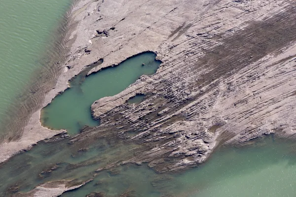 Estrutura de sedimentos na Barragem Cunovo, no rio Danúbio - Eslováquia — Fotografia de Stock