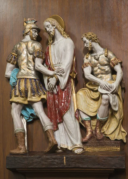 VERONA - JANUARY 28: Jesus for Pilate. One part of ceramic coss way from st. Nicholas church (Chiesa di San Nicolo) on January 28, 2013 in Verona, Italy.