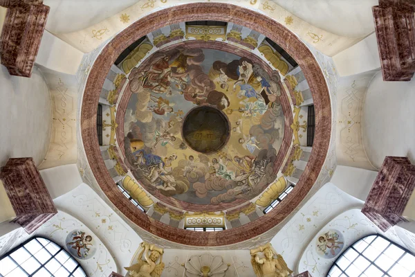 Gaming - laat Kartuizer klooster in Oostenrijk - koepel van kerk — Stockfoto