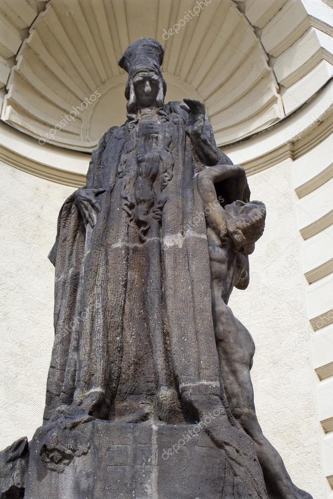 Rabbi löw statue from prague