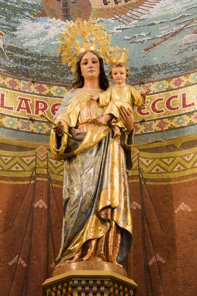 Santa Maria - Barcellona - interno della chiesa Sagrad cor de Jesus su Tibidabo — Foto Stock