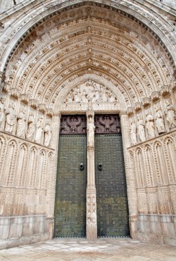 Toledo - 8 Mart: Ana Gotik portal katedral primada santa maria de Toledo tarihinde 8 Mart 2013 Toledo, İspanya.