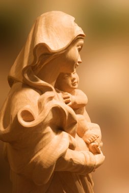ahşap-madonna