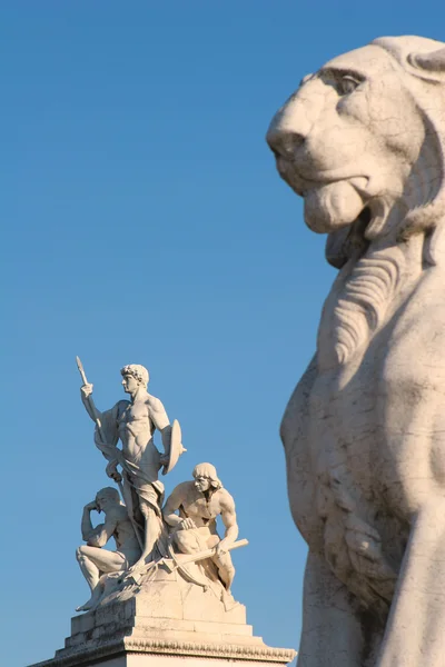 Rom - Statue von Vittorio Emanuel Wahrzeichen — Stockfoto
