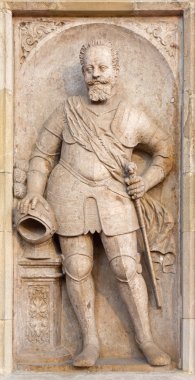 Bratislava, Slovakya - 11 Şubat 2014: mezar taşı earl ve İlçe Yöneticisi mikulas palffy II paul tarafından papaz st. matins katedral içinde yıl 1601 mayer ve gaspar menneler.