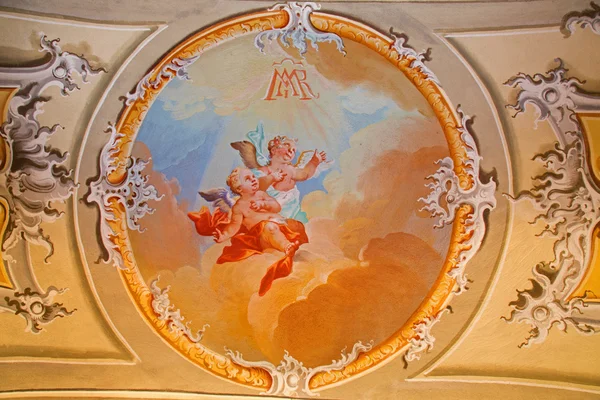 SAN ANTÓN, ESLOVAQUIA - 26 DE FEBRERO DE 2014: Angels fresco from ceiling of chapel in Saint Anton palace by Anton Schmidt from years 1750 - 1752 . — Foto de Stock