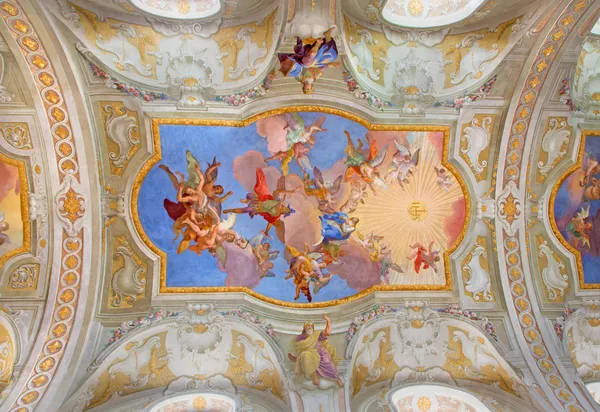 VIENNA, AUSTRIA - FEBRUARY 17, 2014: Virgin Mary in heaven. Central fresco on the ceiling of baroque st. Annes church by Daniel Gran from year 1751. — Stock Photo, Image