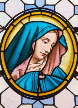 vienvienna, Avusturya - ö. 17 Şubat 2014: Meryem Ana pencere camı carmelites kilise tarafından 