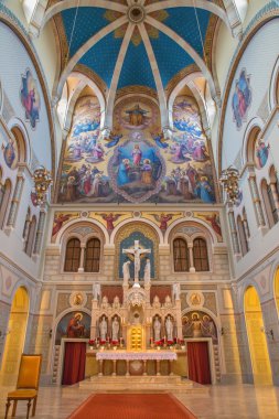 Vienna, Avusturya - ö. 17 Şubat 2014: papaz ve ana dobling carmelites Kilisesi altar.