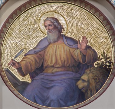 Vienna, Avusturya - ö. 17 Şubat 2014: Meryem cennette. tarafından daniel gran yıl 1751 Parsonage Barok St annes kilisenin tavanı üzerinden fresco.