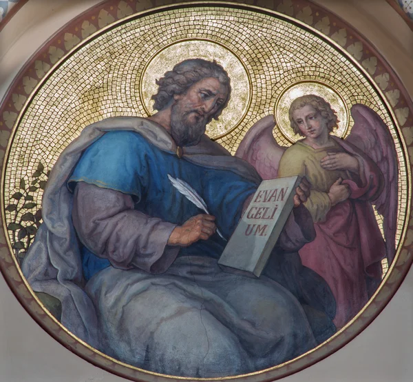 VIENNA, AUSTRIA - FEBRUARY 17, 2014: St. Matthew the Evangelist by Josef Kastner from years 1906 - 1911 in Carmelites church in Dobling. — Stock Photo, Image