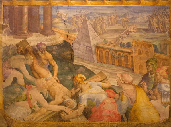 Bologna, Italien - 17 mars 2014: korsfästelsen av st. peter fresco och halshuggning av Paulus i bakgrunden i sakristian av barock kyrkan san michele i bosco av prospero fontana från 16. cent. — Stockfoto