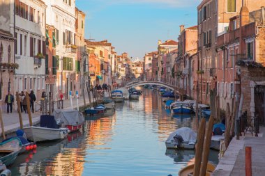 Venice, İtalya - 13 Mart 2014: fondamenta dei riformati sokak ve kanal.