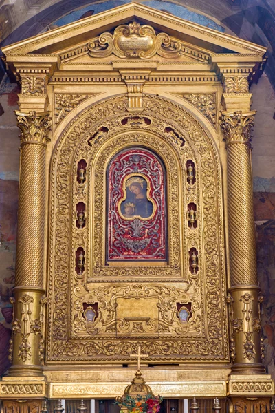BOLOGNA, ITALIA - 16 DE MARZO DE 2014: Altar de capilla Cappella della Compagnia della Consolazione desde el siglo XVII. en la iglesia San Giacomo Maggiore . —  Fotos de Stock