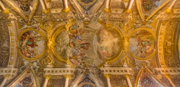 BOLOGNA, ITALIE - 16 MARS 2014 : Fresque en coupole de l'église baroque Saint Paul ou Chiesa di San Paolo à partir de 17. cent. par Antonio et Giuseppe Rolli. Sermon de saint Paul à Athéna est la scène centrale . — Photo