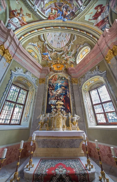 SAINT ANTON, SLOVAKIA - FEBRUARY 26, 2014: Chapel of Saint Anton palace with the frescoes by Anton Schmidt from years 1750 - 1752. — Stock Photo, Image