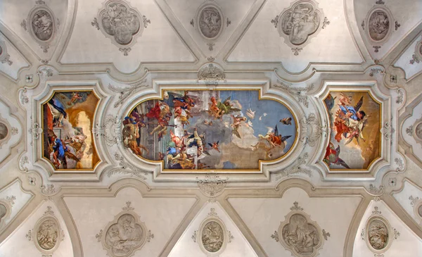 VENICE, ITALY - MARCH 11, 2014: Ceiling fresco from church Santa Maria del Rosario (Chiesa dei Gesuati) by Giovanni Battista Tiepolo from 18. cent. Saint Dominic with the rosary and Madonna. — Stock Photo, Image