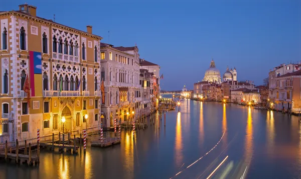 Venedik - canal grande, gece gün batımından ponte accademia — Stok fotoğraf