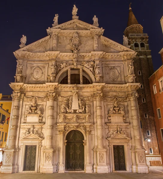 Benátky - kostel chiesa di san moise (Mojžíš) v noci — Stock fotografie