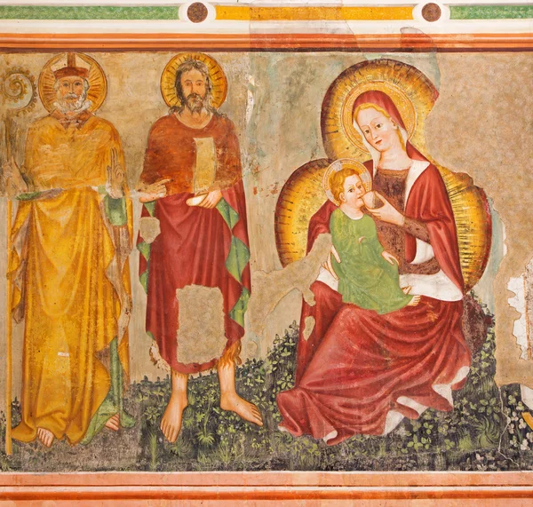 TREVISO, ITALY 18 มีนาคม ค.ศ. 2014: Fresco of Madonna Dell "Unellita" - Madonna of humanity โดยจิตรกรท้องถิ่นที่ไม่รู้จักจาก 15 เซนต์ ในโบสถ์เซนต์นิโคลัสหรือซานนิโคโล . — ภาพถ่ายสต็อก