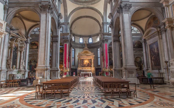 Benátky, Itálie - 12 března 2014: kostel chiesa di santa maria del giglio. — Stock fotografie