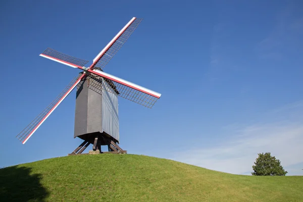 Brugge - Moinho de vento Sint Janshuismolen — Fotografia de Stock