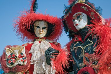 Venice, İtalya - 26 Şubat 2011: karnaval maskesi çifti