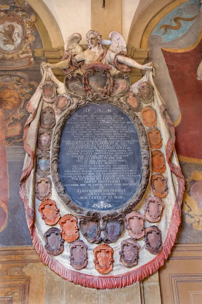 BOLOGNA, ITÁLIA - MARÇO 15, 2014: Epitáfio do átrio externo de Archiginnasio — Fotografia de Stock