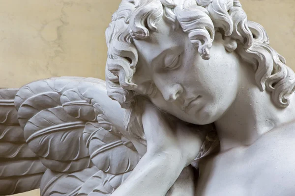 MECHELEN, BELGIUM - JUNE 14, 2014: The sorrow of angel. Detail of stone statue in church Our Lady across de Dyle. — Stock Photo, Image