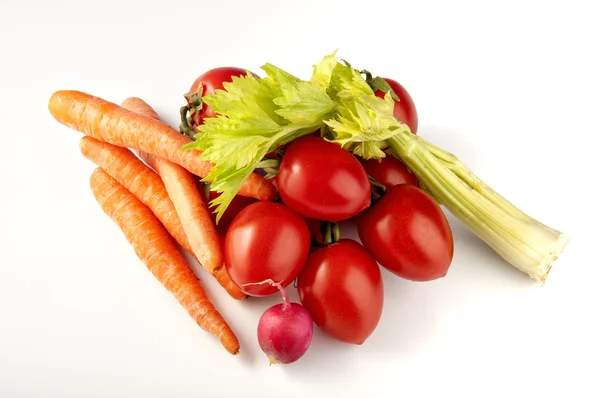 Vegyes zöldség kosárban Stock Kép