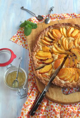 şeftalili tart