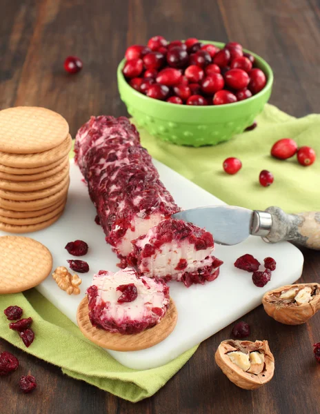 Cranberries Cinnamon Goat Cheese And Crackers — Stock Photo, Image