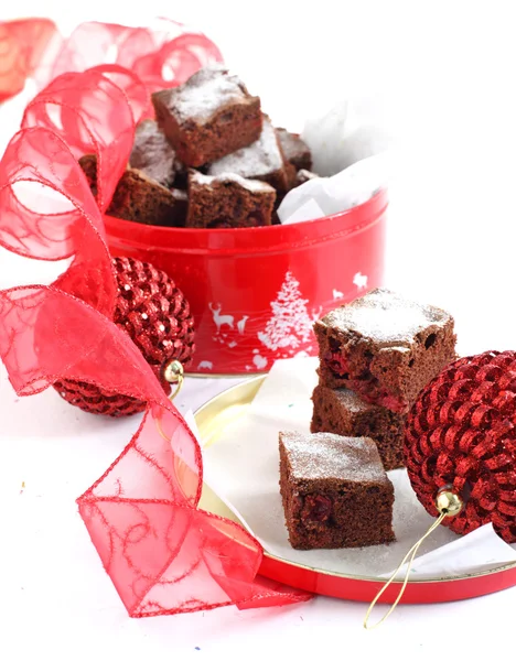 Schokoladenkuchen mit Preiselbeeren — Stockfoto