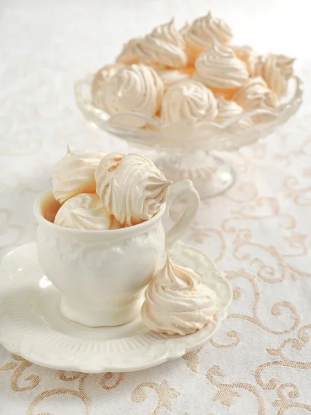 Meringue served in elegant style — Stock Photo, Image