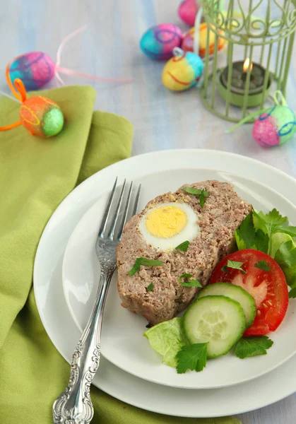 Sliced meatloaf with egg — Stock Photo, Image