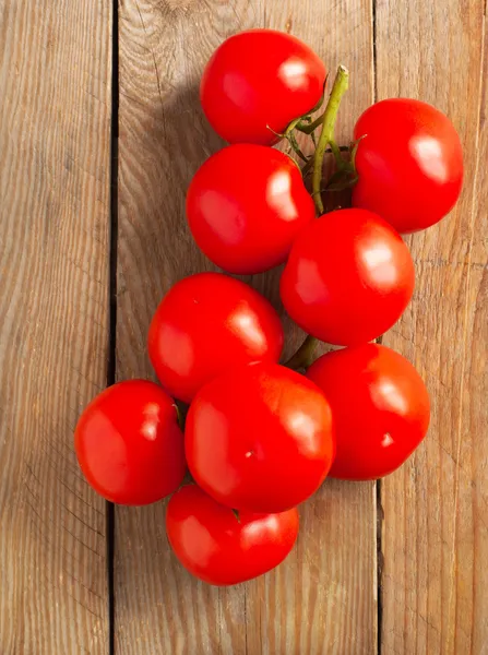 Свежие помидоры. Селективный фокус — стоковое фото
