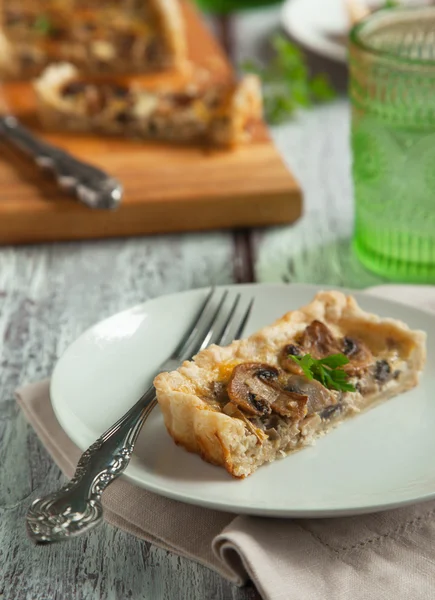 Crostata di funghi e formaggi — Foto Stock