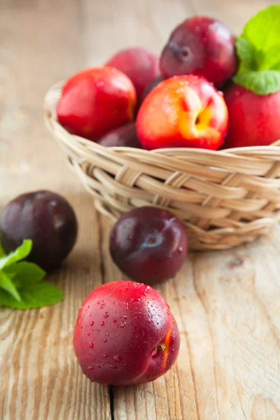 Fresh fruits. Peaches, plums and nectarines — Stock Photo, Image