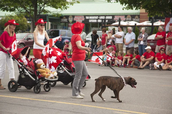 AURORA, ONTARIO, CANADA- 1 DE JULHO: Canadá Day Parad — Fotografia de Stock