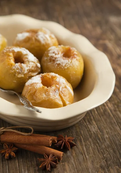 Manzanas al horno —  Fotos de Stock