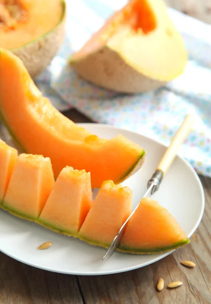 Cantaloupe melon slices — Zdjęcie stockowe